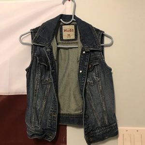Jean Vest